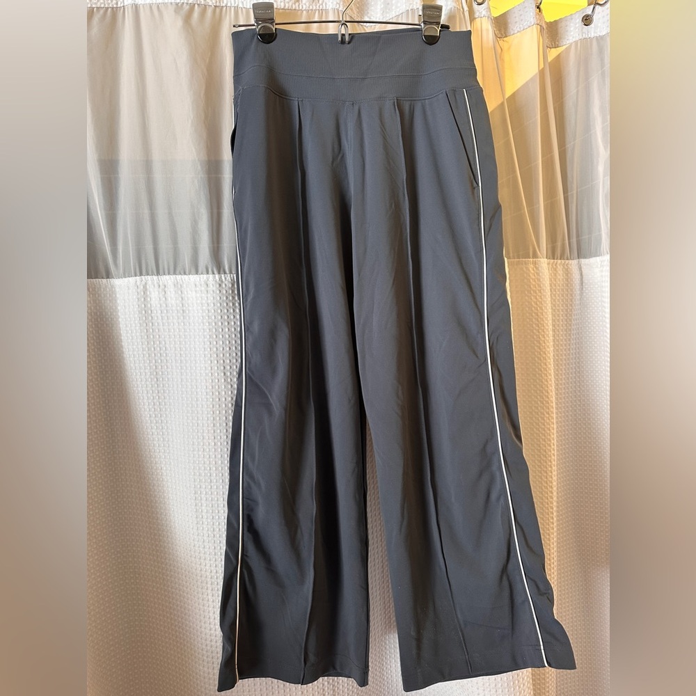 Athleta Gray High-Rise, White-Double-Stripe Pants—like New!